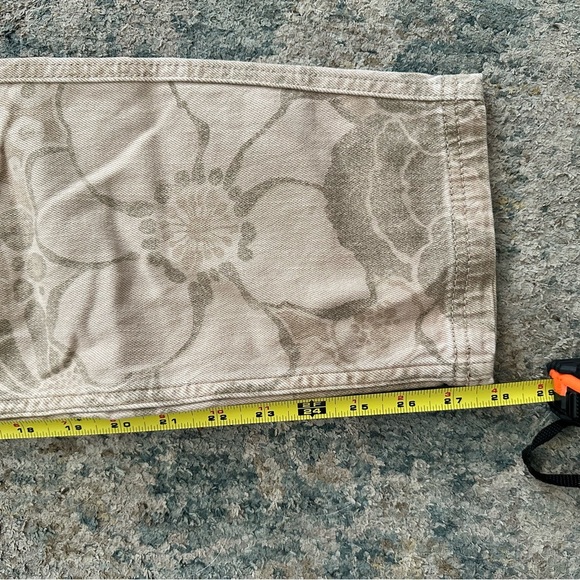 Pilcro and the Letterpress Anthropologie Beige Patchwork Cargo Wanderer Pants 27 - Picture 3 of 7